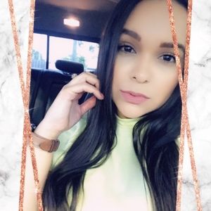 Meet your Posher, Stephanie